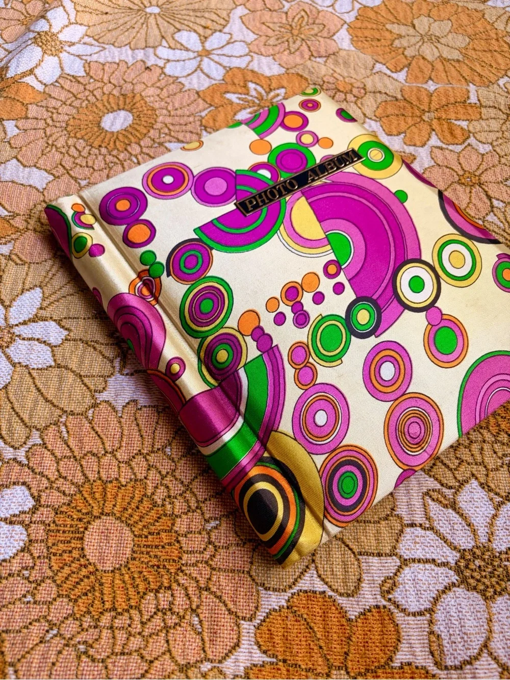 🔮🌈✨ Vintage 1960s Psychedelic Photo Album ✨🌈🔮